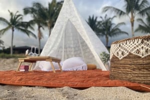 Maui Tabla de embutidos y puesta de sol en Hidden Beach con fotos