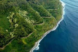 Maui Road to Hana -kierros nähtävyyksillä