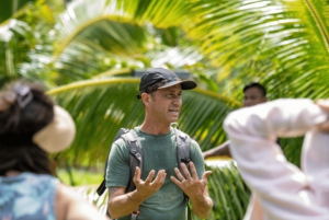 Maui: Macadamia Nut Farm and Hydroponic Tour with Lunch