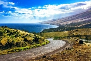 Maui: North Shore and Hana Highway Tour with Breakfast