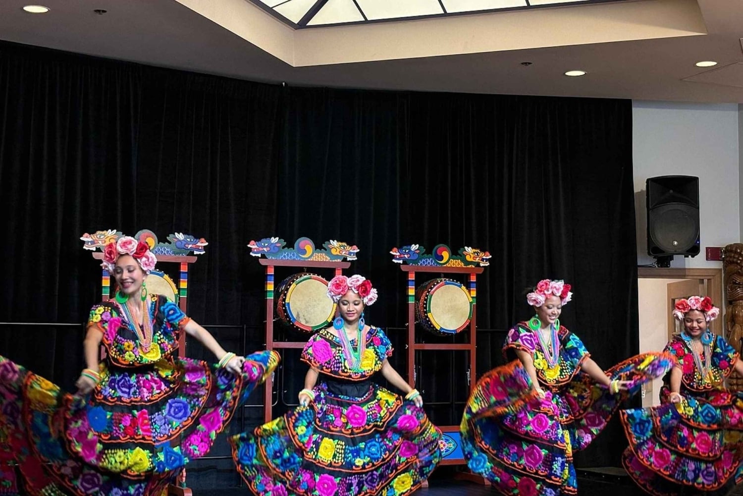 Maui: Espectáculo de danza multicultural «Origins»