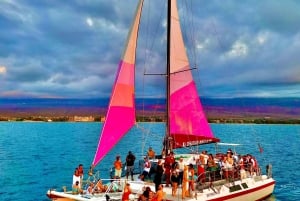 Maui: Crucero con cena y vela al atardecer en el Polinesio