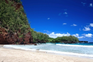 Maui: Road to Hana Adventure with Breakfast & Lunch