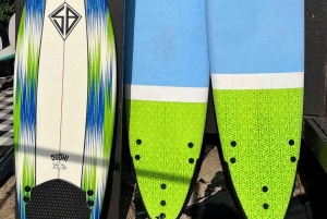 Maui: Lej et surfbræt med blød overdel, levering inkluderet