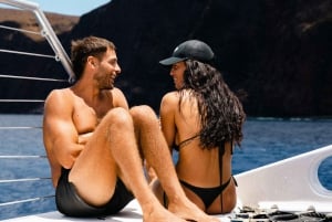 Maalaea: escursione di un giorno di snorkeling e vela a Maui Ovest con pranzo