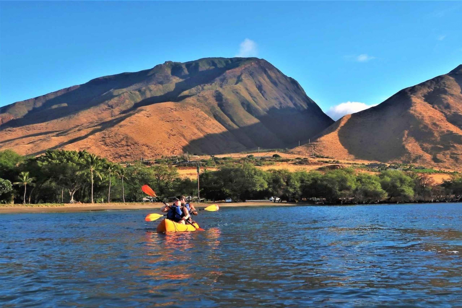 Maui : Découverte de la côte ouest en kayak et plongée en apnée à partir de UKUMEHAME