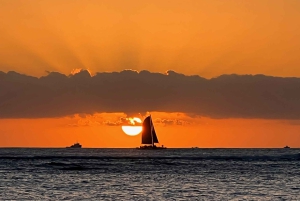 Oahu: BYOB eller Cash Bar Waikiki Sunset Cruise