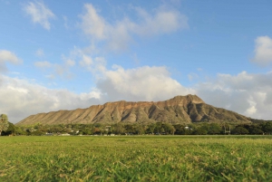Oahu: Diamond Head Sunrise and Parasailing Tour