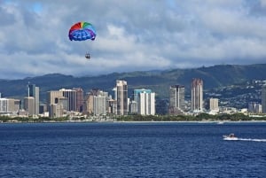 Oahu: Diamond Head solopgang og parasailing-tur