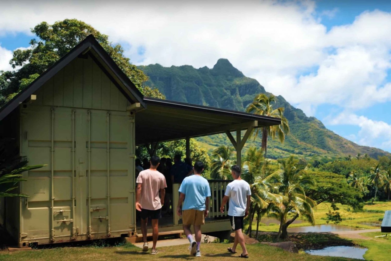 Oahu: Kualoa Farm and Secret Island Tour by Trolley (Kualoa Farm ja Secret Island Tour)
