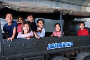 Kaneohe: Kualoa Ranch Hollywood Film Locations Tour by Bus