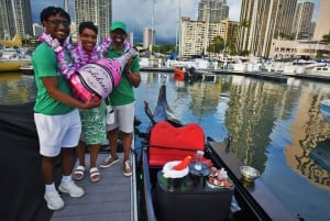 Oahu: Luxury Gondola Cruise with Drinks and Pastries