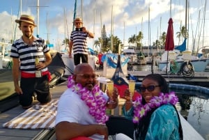 Oahu: Luxury Gondola Cruise with Drinks and Pastries
