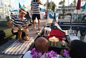 Oahu: Luksusowy rejs gondolą z napojami i ciastkami