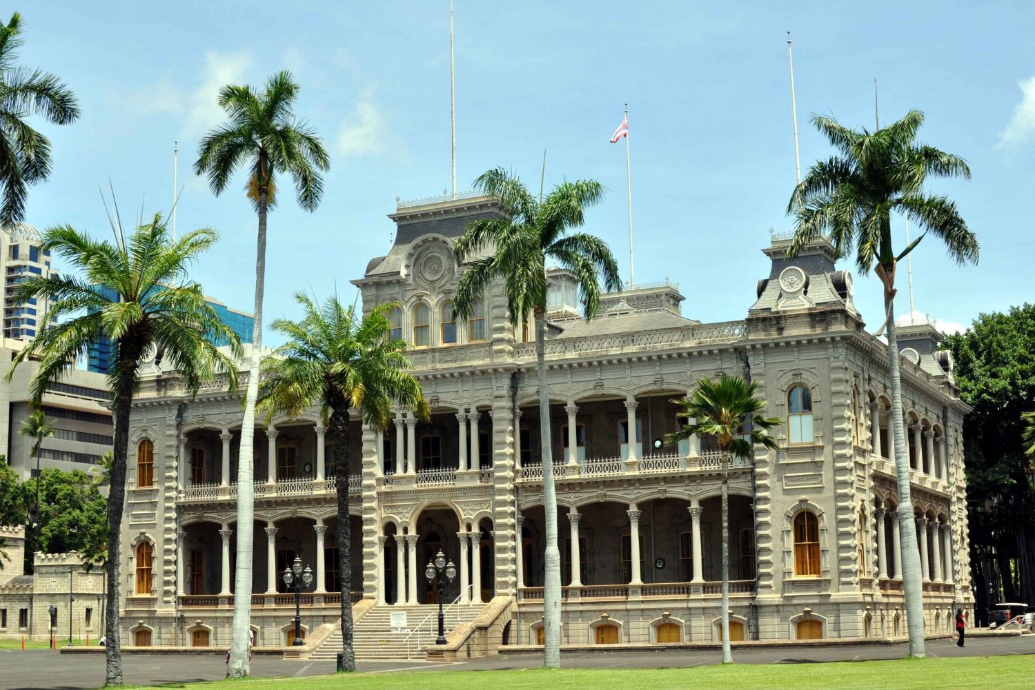 Oahu: Monarchs Tour with Iolani Palace & Bishop Museum in Hawaii | My ...