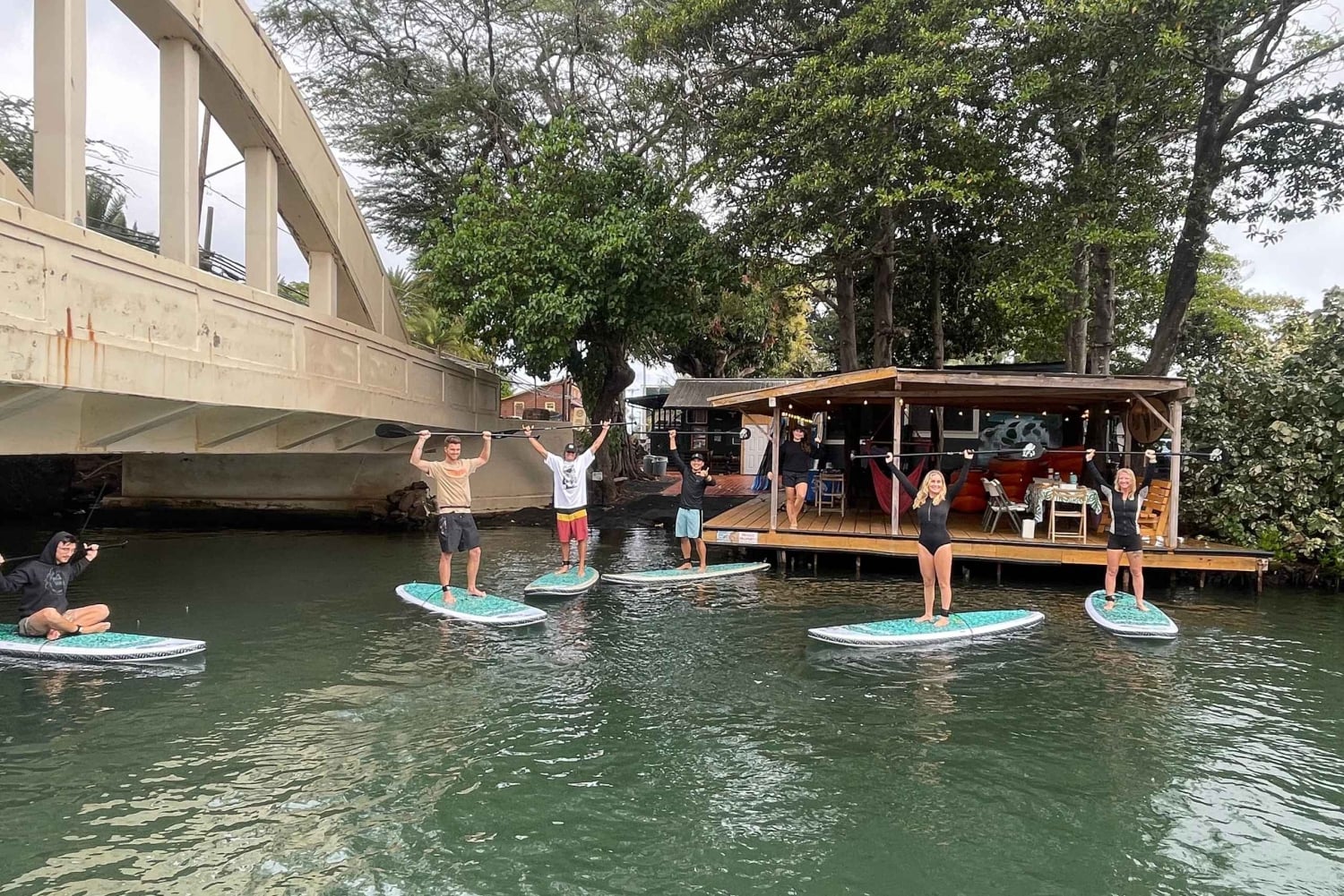 オアフ島：ノースショア ハレイワ パドルボード リバー アドベンチャー