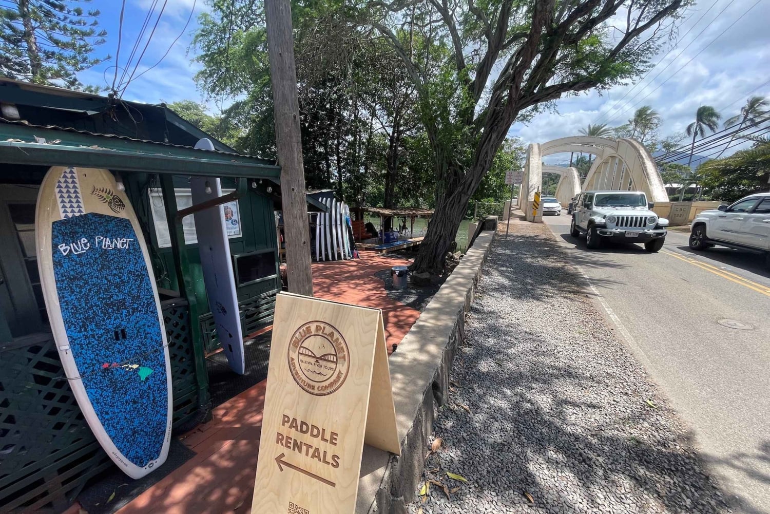 オアフ島：ノースショア ハレイワ パドルボード リバー アドベンチャー