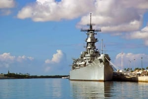 Oahu: Pearl Harbor, Arizona Memorial & Honolulu City Tour