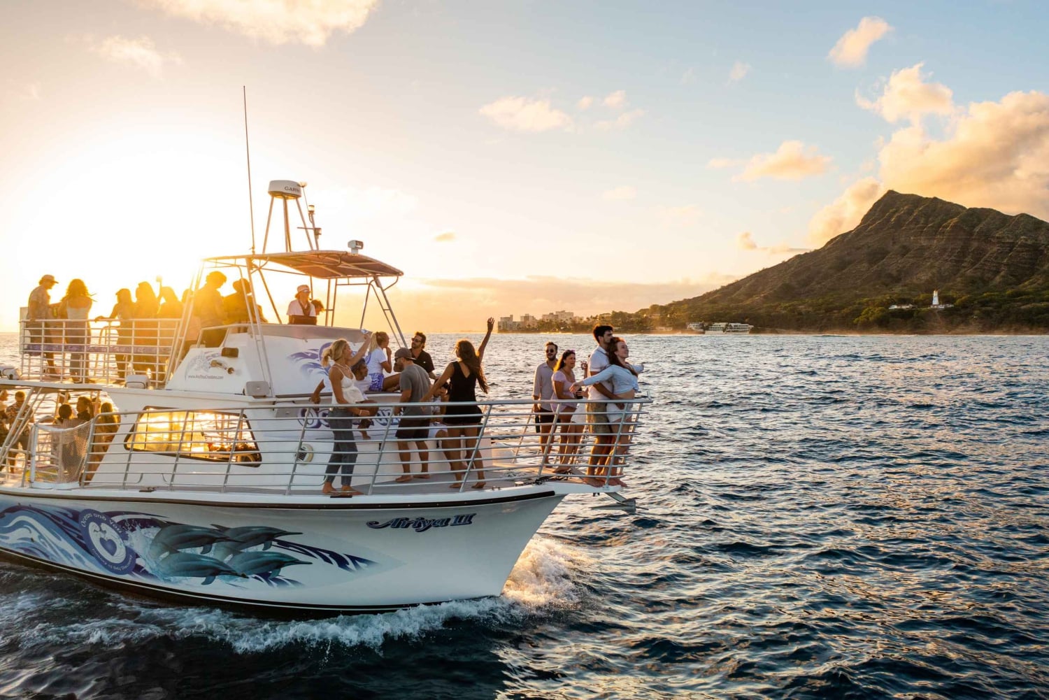 Oahu: Premium Waikiki Sunset Party Cruise med Live DJ