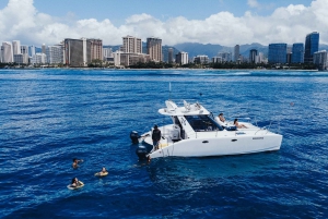 Oahu: Privé catamaran boottocht bij zonsondergang & optioneel snorkelen