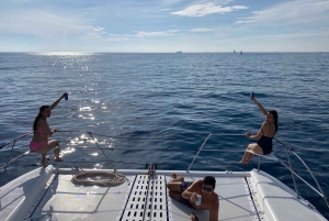 Oahu: Privé catamaran boottocht bij zonsondergang & optioneel snorkelen