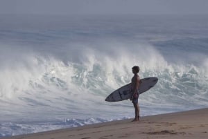 Oahu: Yksityinen surffitunti paikallisen isojen aaltojen surffaajan kanssa.