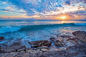 Oahu: Rejs o zachodzie słońca po zachodnim Oahu z napojami i przekąskami