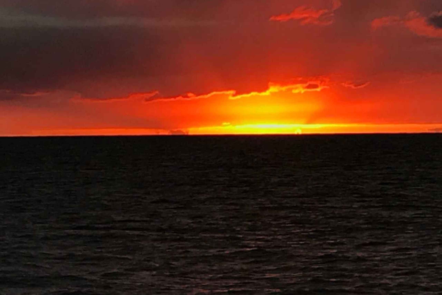 Oahu: Solnedgangssejlads i små intime grupper