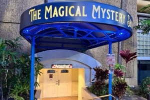 Oahu: The Magical Mystery Show! på Hilton Waikiki Beach