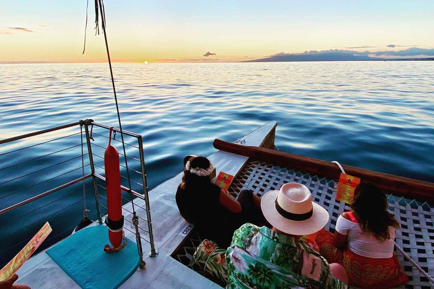 Oahu: Tradycyjny rejs kajakiem o zachodzie słońca z kolacją