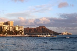 Oahu: traditionele kanocruise bij zonsondergang met diner