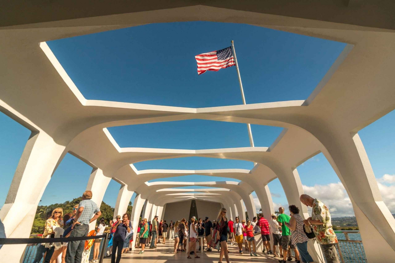 Oahu: USS Arizona Memorial and City Highlights Tour
