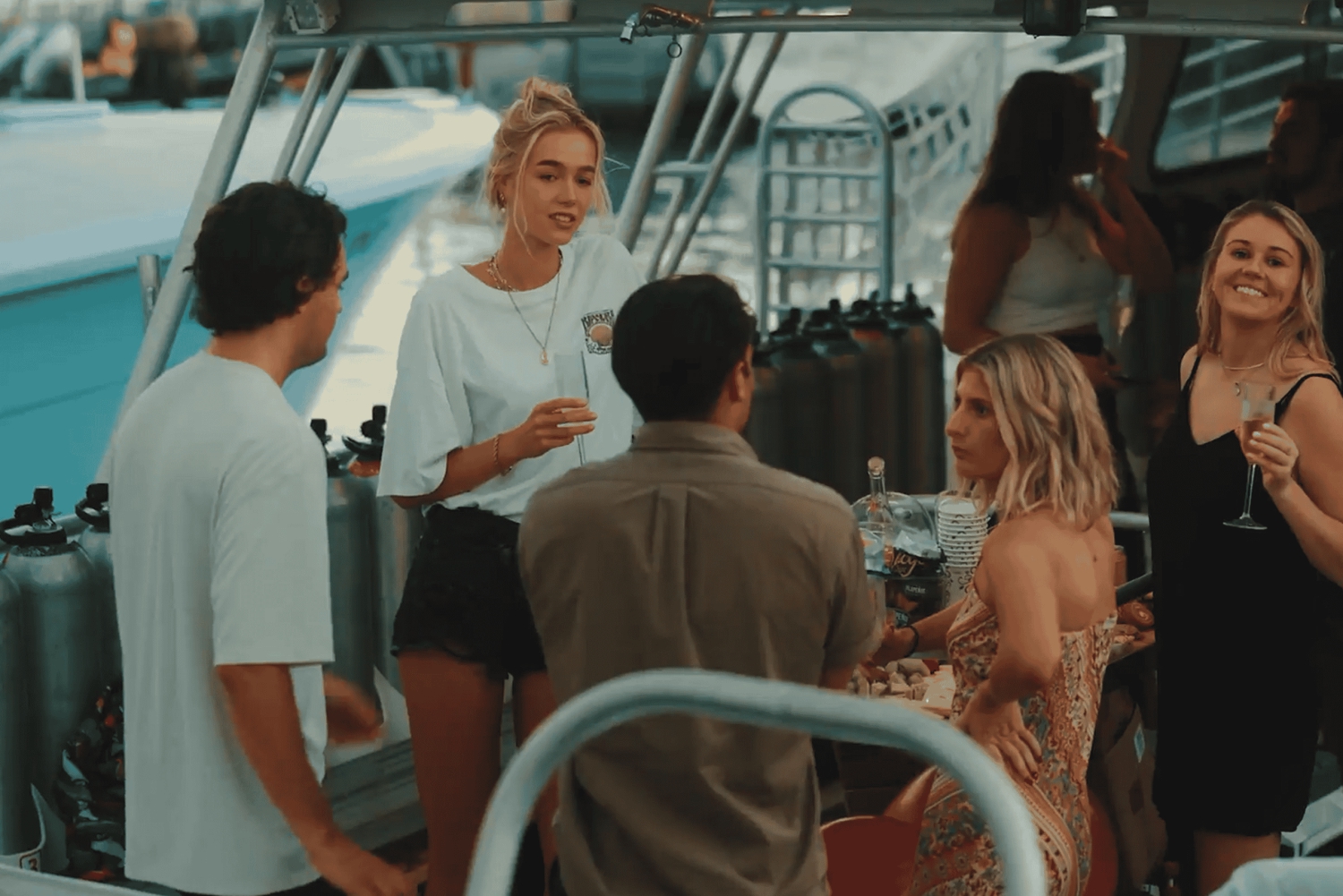 Oahu: Piątkowy rejs z fajerwerkami Waikiki BYOB