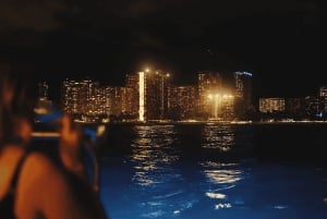 Oahu : Croisière pyrotechnique du vendredi soir à Waikiki (BYOB)
