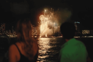 Oahu: Piątkowy rejs z fajerwerkami Waikiki BYOB