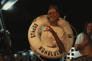 Oahu: Piątkowy rejs z fajerwerkami Waikiki BYOB