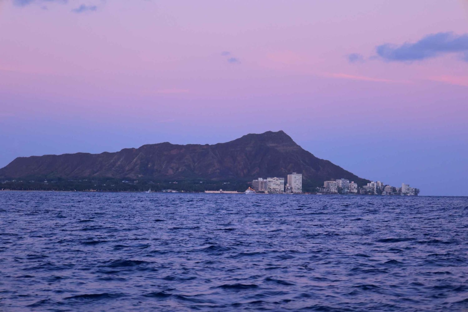 Oahu: Waikiki BYOB Sunset Cruise