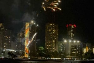Oahu: Waikiki fredag aften fyrværkeri krydstogt