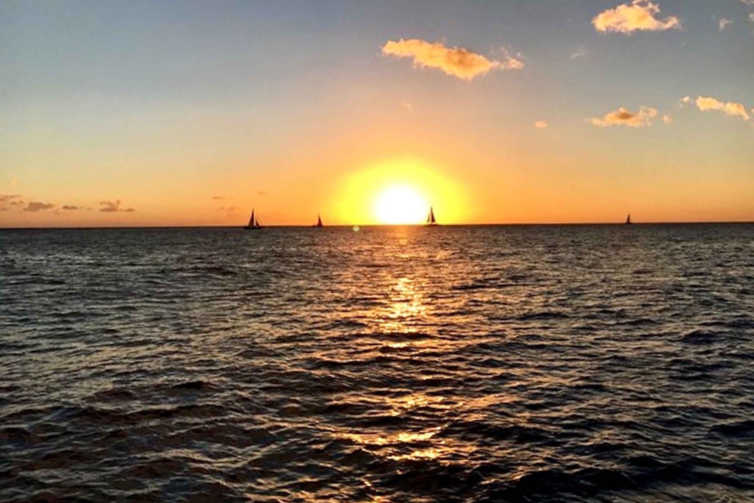 Oahu: Waikiki Glass Bottom Boat Sunset Cruise