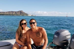 Oahu : Excursion privée en bateau à Waikiki pour la plongée avec tuba et la découverte de la faune et de la flore