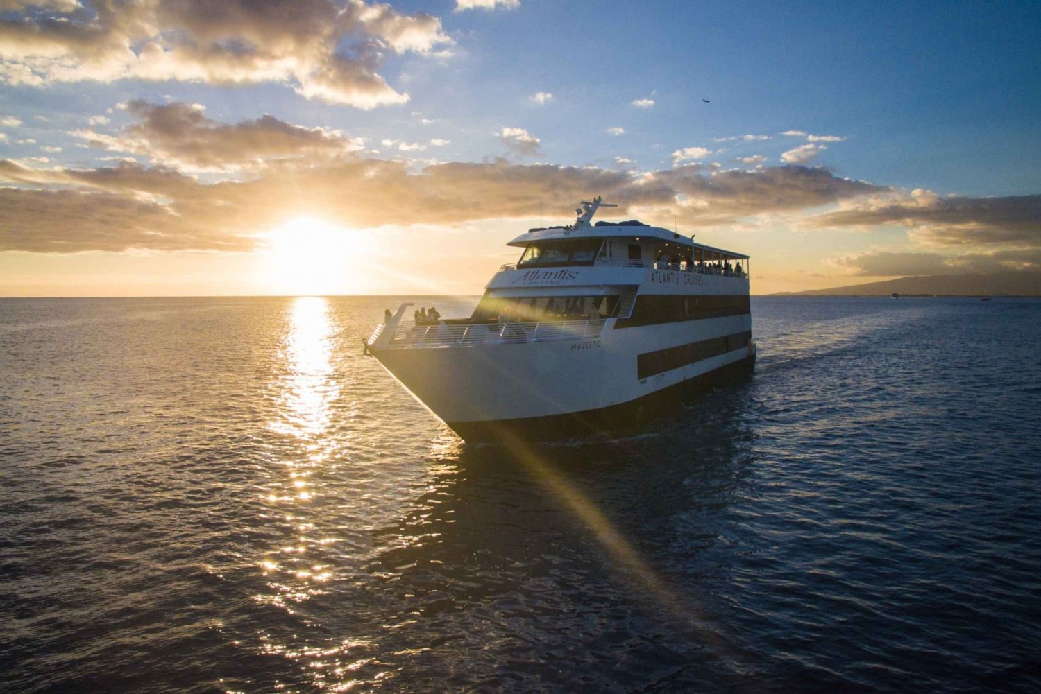 Oahu: Crucero al Atardecer y Cóctel en Waikiki