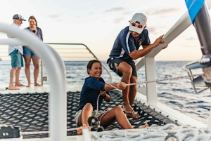 オアフ島：ワイキキ・サンセット・カタマラン・カクテル・クルーズ