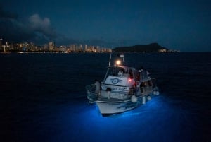 Oahu: Premium Waikiki Sunset Party Cruise with Live DJ