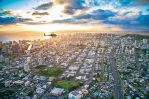 Оаху: Вертолетный тур на закате Вайкики или за дверью