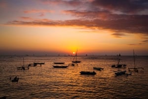 Oahu: Waikiki Sunset Doors On tai Doors Off Helikopterikierros