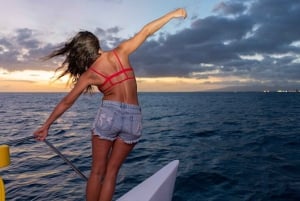 Oahu: Segeln und Schwimmen mit dem Katamaran bei Sonnenuntergang in Waikiki