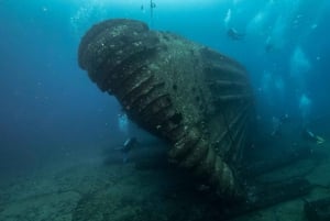 Oahu: Wreck & Reef Scuba Dive for Sertifioidut sukeltajat
