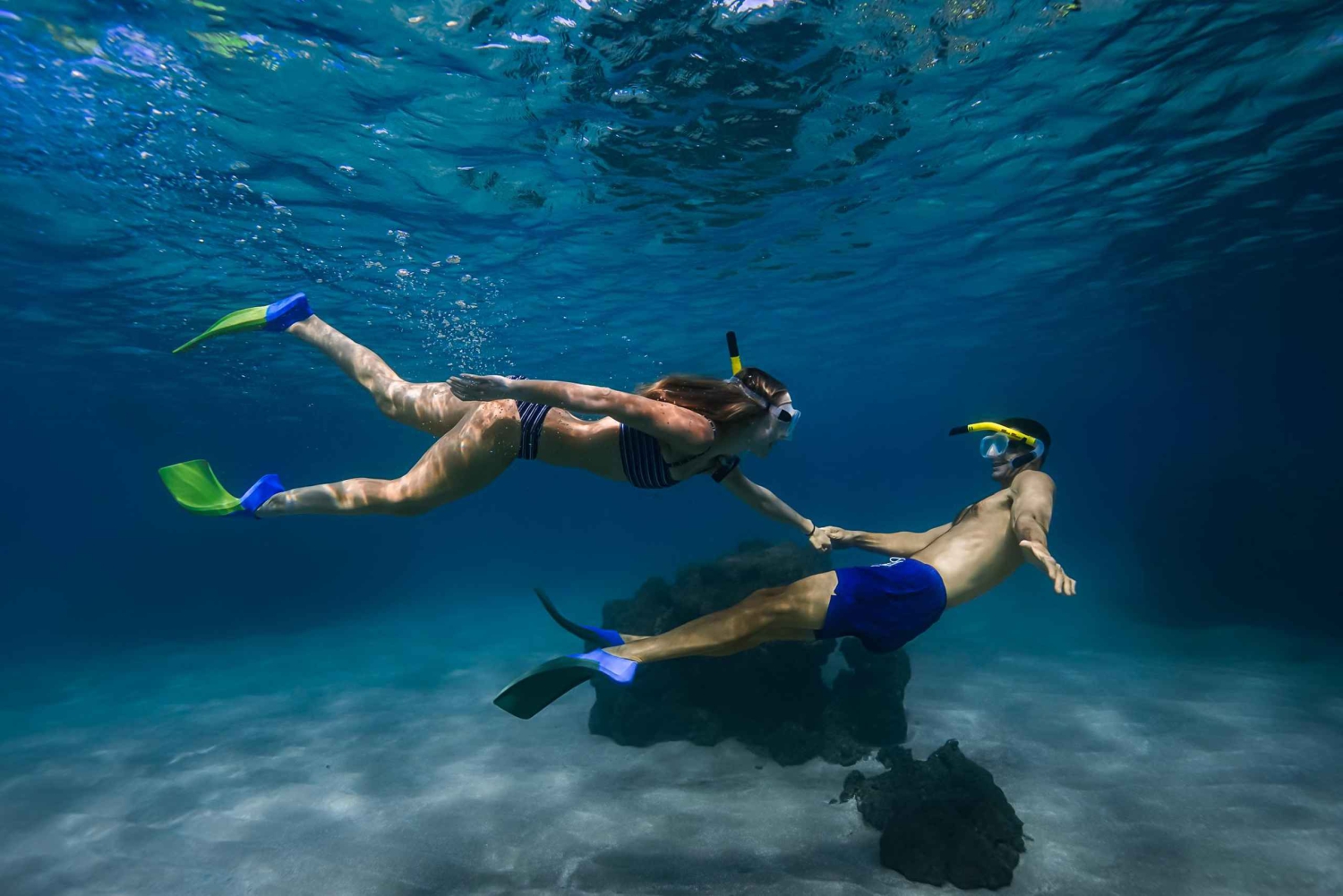 Offroad-kusttur 4x4-fordon med snorkel Foto + video