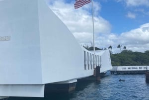Pearl Harbor og naturskjønne Oahu Private Tour