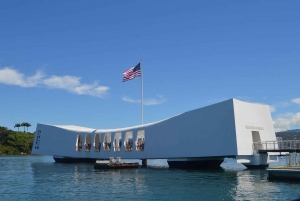 Pearl Harbor: pomnik USS Arizona i pancernik Missouri